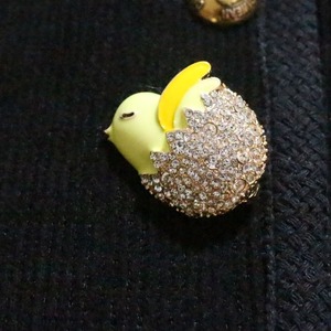 Broche vintage en strass en forme de poulet mignon, épingle de manteau pour femme, accessoire de mode - Product Image 3
