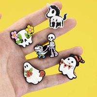 2026 Novedosos y Espeluznantes Adornos 3D de Goma Suave para Zuecos de Halloween, con Diseño de Fantasma y Murciélago, Venta al por Mayor, Decoración con Logotipo Personalizado