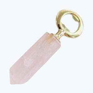 Masseur facial personnalisé avec logo, bouteille en cristal de quartz rose avec garniture dorée pour cadeau - Product Image 1