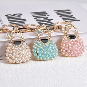 Llavero de aleación creativa con incrustaciones de diamantes, colgante 3D de mini bolso, accesorio de moda para llavero de coche, pedido al por mayor - Product Image 1