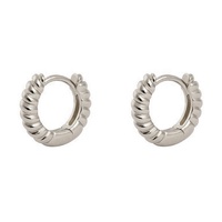 Anting-anting Huggie Chunky Perak 925 dengan Penutup Engsel Hoop Berpilin Gemnel Warna Emas Croissant