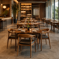 Table à manger en noyer et ensemble de 4 chaises en cuir noir avec dossier incurvé, fauteuils en bois massif, mobilier commercial pour restaurant, personnalisable