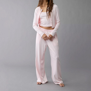 Set Pigiama Tre Pezzi da <span class=keywords><strong>Donna</strong></span> <span class=keywords><strong>con</strong></span> <span class=keywords><strong>Bottoni</strong></span>, Comodo e Traspirante, Vendita all'Ingrosso - Product Image 2