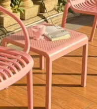 Table d'extérieur carrée moderne en plastique perforé, design minimaliste, mobilier de jardin durable, couleur verte, marque GDRS, modèle GDRS-T12 - Product Image 3