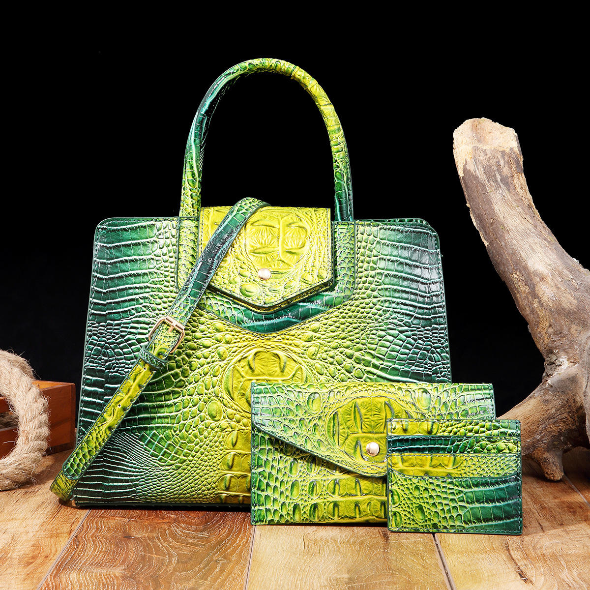 PG5082   พีจี5082#11 สีเขียวมรกต - สินค้าหมด