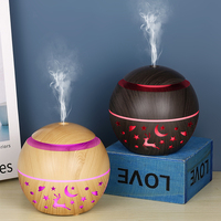 Nouvel Arrivage Mini Humidificateur d'Air Ultrasonique en Forme de Champignon Creux avec Lumières LED à Changement de Couleur et Diffuseur d'Arômes pour la Maison