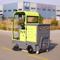 Balayeuse autoportée semi-fermée XY-A15, largeur de nettoyage 1400 mm, bac à poussière 200 L, alimentation par batterie 48 V, pour entrepôts, usines et rues