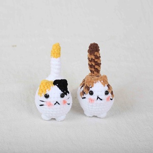 Porte-clés chat mignon en crochet style pastoral, pendentif pour amoureux, accessoire de <span class=keywords><strong>sac</strong></span>, cadeau pour couples, breloque en peluche faite à la main, motif dessin animé - Product Image 3