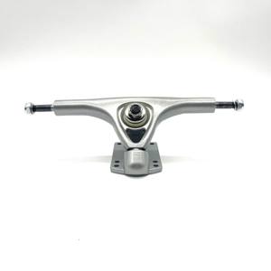 Camion de <span class=keywords><strong>skateboard</strong></span> creux de coulée par gravité super léger d'usine OEM 7 pouces 7.25 pouces camion de longboard camions de <span class=keywords><strong>skateboard</strong></span> de <span class=keywords><strong>Paris</strong></span> - Product Image 5