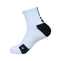 Chaussettes de basket-ball Dry-Fit personnalisées avec logo, fabrication OEM/ODM, semelle en tissu éponge, coton, polyester, élasthanne, chaussettes athlétiques à haute élasticité