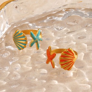 แหวนรูปปลาดาวสแตนเลสสตีลชุบทองเคลือบเงาสำหรับผู้หญิง แหวนนิ้วเปิดปรับขนาดได้ ลายสัตว์ทะเล ของขวัญเครื่องประดับชายหาด - Product Image 2