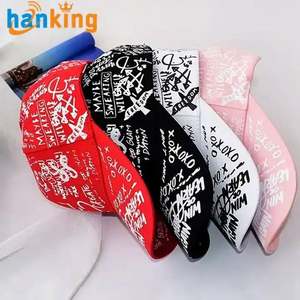 Gorra de Béisbol de Mezclilla con Estampado de Grafiti Deportivo para Hombre y Mujer, Estilo Casual, Color Negro, con Visera Curva, Modelo J0080 - Product Image 3