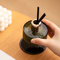 Diffuseur de parfum pour voiture LogoCar, sans flamme, en verre cylindrique, avec bâtonnets en rotin, aromathérapie, élimination des odeurs, parfum longue durée