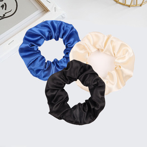 2025 Groothandel High-End Effen Kleur Satijn Zijde Haar Scrunchies Haarbanden Meisjes Scrunchies - Product Image 2