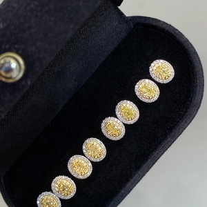 ต่างหูเพชรทรงรีสีเหลืองแฟนซีทองคำแท้ 18K ยี่ห้อซินฟลาย ประดับเพชรธรรมชาติคุณภาพระดับเฮียร์ลอม รับรองโดยบุคคลที่สาม เหมาะสำหรับทั้งชายและหญิง - Product Image 5