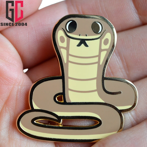 15 ans usine personnalisé 2025 ans serpent venimeux dessin animé Animal émail épinglette métal artisanat badge - Product Image 2