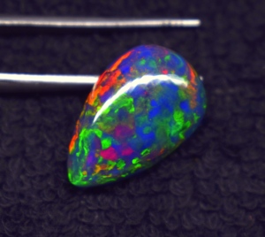 Opale d'Éthiopie naturelle multi-feu, cabochon 6,3 CT, pierre précieuse en vrac de haute qualité, forme goutte d'eau du Rajasthan, 19,8x13x5,8mm - Product Image 5