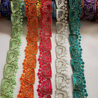 Beaucoup de couleurs 100% polyester soluble dans l'eau tissu de dentelle brodé quotidien style africain avec broderie de strass pour vêtements