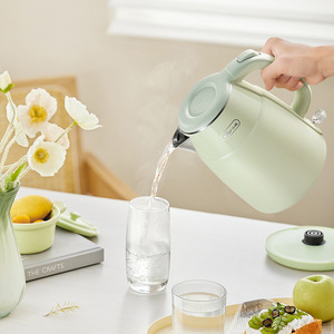 Bouilloire électrique Bear 1,5 L en acier inoxydable avec arrêt automatique pour usage domestique - Product Image 1