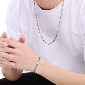 Pulsera Minimalista de Acero Inoxidable de Alta Gama Kalen, Collar de Cadena con Cuentas Biseladas, Moderno, para Hombre y Mujer - Product Image 3