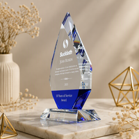 Trophée en verre cristal transparent Prestige avec logo et texte gravés sur mesure pour la reconnaissance des employés d'entreprise, souvenir de service