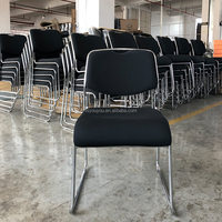 Chaises empilables modernes catholiques Bertolini pour chaire d'église Jubilee