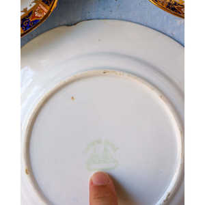 Juego de Té de Porcelana Inglesa con Diseño Floral Intrincado, Elegante Vajilla para Cena - Product Image 4