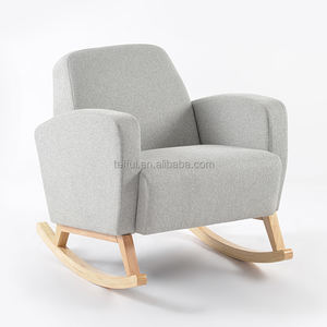 Fauteuil à bascule en bois gris pour bébé, avec assise individuelle en tissu, idéal pour l'allaitement, directement de l'usine - Product Image 1