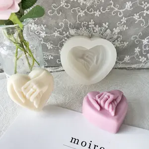 Y5671 Handmade love hand in hand candle mould Heart shaped silicone candle mold