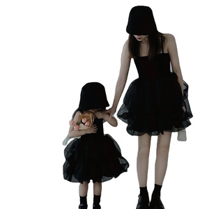 Abito estivo elegante personalizzato da fabbrica di abbigliamento per ragazze abiti da mamma Me con spalline sottili collo quadrato e Tutu al ginocchio - Product Image 1