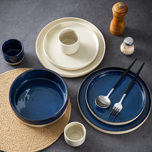 Plat de service en céramique bicolore minimaliste, style japonais, <span class=keywords><strong>assiette</strong></span> créative pour salades et plats sautés - Product Image 1