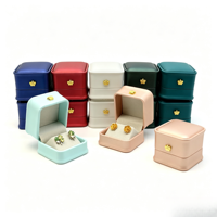 Boîte d'emballage de luxe en cuir PU avec logo personnalisé pour bijoux et boucles d'oreilles