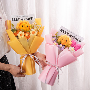 Bouquet de fleurs en laine tricotées, fleurs finies, fleurs tissées à la main, tournesols souriants, cadeaux pour petites amies et amies - Product Image 2