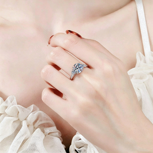 Anillo <span class=keywords><strong>de</strong></span> compromiso <span class=keywords><strong>de</strong></span> plata <span class=keywords><strong>de</strong></span> ley S925 con moissanita <span class=keywords><strong>de</strong></span> 3 quilates, corte ovalado, color D, VVS1, certificado GRA, venta al por mayor <span class=keywords><strong>de</strong></span> fábrica para mujer - Product Image 5