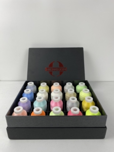 ด้ายเย็บผ้าเรืองแสงในที่มืด ชุด 20 เส้น สีสันสร้างสรรค์ หลากหลายสี ด้ายปักผ้าโพลีเอสเตอร์ - Product Image 2