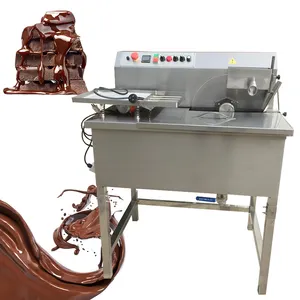Popüler Küçük Ölçekli çikolata aperatif makinesi, çikolata kalıplama makinesi, çikolata bar Auris gelen yapma makinesi