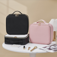 Trousse de maquillage la plus vendue avec entrée de miroir lux et LED sophistiquée Boîte de maquillage cosmétique de grande capacité Étui pour rouge à lèvres avec miroir