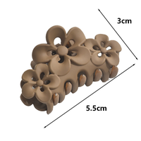 Vente en gros de pinces à cheveux mates simples à trois fleurs pour queues de cheval, pinces requin pour chignons et pinces bandeaux pour chignons.