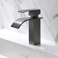 Vente directe fabricant – Robinet de lavabo carré moderne en acier inoxydable, style cascade doré en céramique – Haute qualité, simple