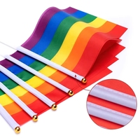 Drapeaux miniatures personnalisés 100% polyester durables et imperméables 21*14CM 20*30*45CM Impression numérique du logo N'importe quel design Petits drapeaux de pays