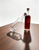 Bouteille en verre transparente moderne en gros, vide, pour spiritueux, 700 ml, 750 ml, pour vin, brandy, vodka et tequila