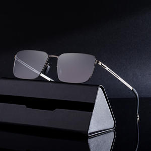 Lunettes de soleil polarisées à monture carrée Hl-8612 pour hommes, monture en plastique noir et métal, protection UV400, pare-soleil de classe 2 - Product Image 3