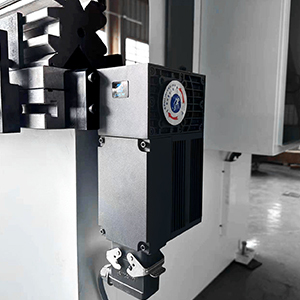 Presse plieuse CNC Machine à cintrer électro-hydraulique Tôle plieuse pour presse plieuse en acier inoxydable au carbone - Product Image 3