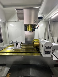 Centro de Mecanizado Vertical de 4 Ejes VMC855 con Almacén de 24 Herramientas y Husillo BT40 para Componentes de Acero - Product Image 3