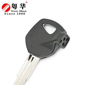 Llave magnética sin cortar para motocicleta Suzuki, llave <span class=keywords><strong>de</strong></span> Motor con ranura izquierda, Color negro, nueva - Product Image 3