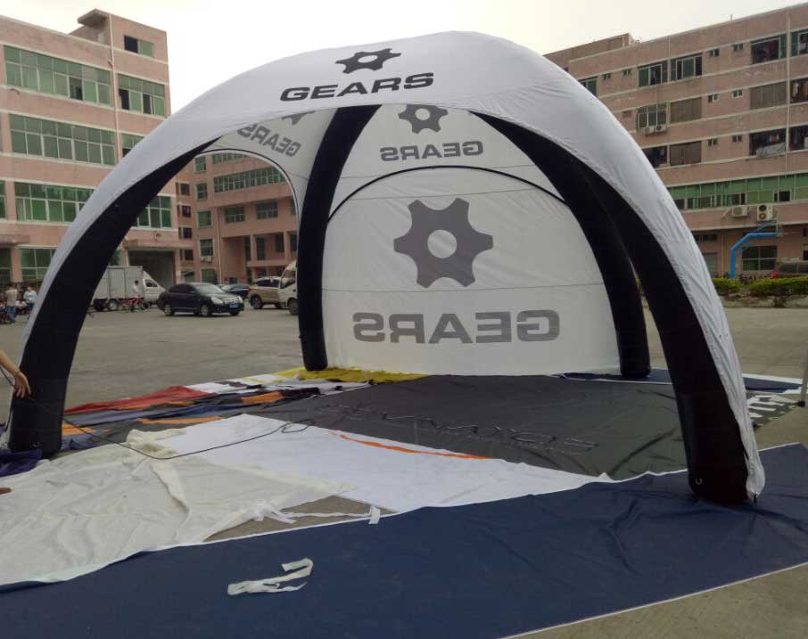 Надувная палатка для кемпинга