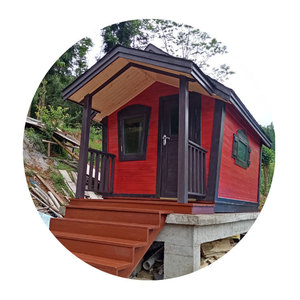 Cabaña de madera personalizada con porche para acampar y vivir al aire libre, construcción de madera tratada térmicamente, estilo tradicional - Product Image 1