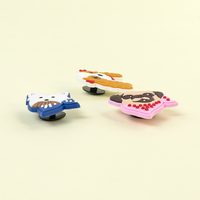 Breloques 2D en PVC pour chaussures, série chien de dessin animé, mignon chiot, décorations de chaussures, motifs patte et os, pour sandales, vente en gros