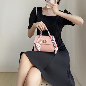 Bolsos de Mano de Diseño de PU de Alta Calidad para Mujer, con Cierre de Gancho y Bucle, Estilo Piel de Serpiente, a la Moda, Venta al Por Mayor - Product Image 4