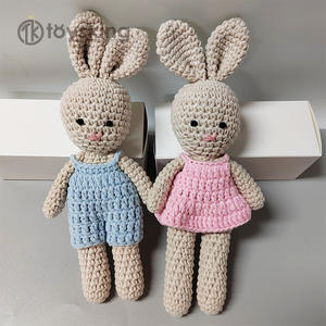 Coniglietto Amigurumi Personalizzato all'Uncinetto Pupazzo di Peluche per Neonati - Product Image 4